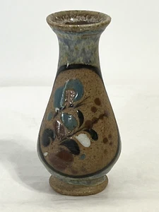SMALL BLUE TAN VASE MEXICAN POTTERY SIGNED HAND MADE 4 IN FLORAL ART POTTERY - Picture 1 of 11