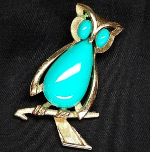OWL Crown Trifari Turquoise Blue Stone Jelly Belly Large Brooch Vintage Signed  - Picture 1 of 3