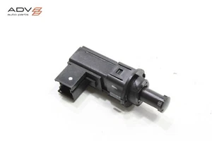 2017 - 2025 CHRYSLER PACIFICA BRAKE PEDAL STOP LIGHT LAMP SENSOR SWITCH OEM - Picture 1 of 6