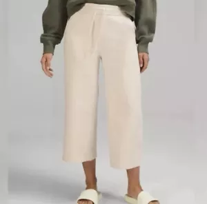 Pantalón corto Lululemon Loungeful tiro alto pierna ancha blanco ópalo talla 4 - Imagen 1 de 8