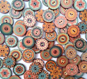 10 Retro Style (1) Wooden Buttons Handmade Sewing Crocheting Knitting Craft 20mm - Picture 1 of 2