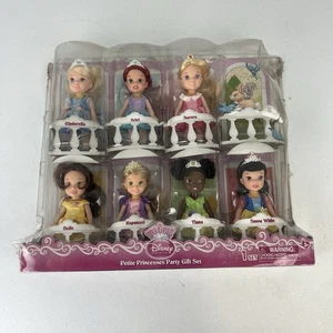 Disney Petite Princess Toddler Doll Set Regalo Collezione Ariel Cenerentola Nuovo - Foto 1 di 7