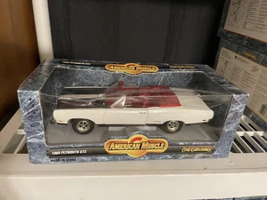 ERTL AMERICAN MUSCLE 1969 PLYMOUTH GTX CONVERTIBLE, WHITE, 1:18 SCALE - Picture 1 of 4
