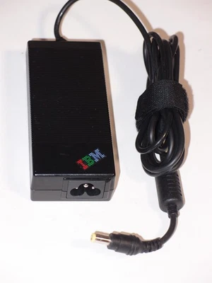Original IBM Ladekabel 08K8206  Out: 16,0 V 4,5 A ohne Powercord - Bild 1 von 2