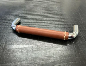 Turnstyle Designs 96mm D Cabinet Handle Tan Leather Bright Chrome Pull - Picture 1 of 9
