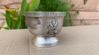 Antigua olla de latón hecha a mano con revestimiento de plata diseño grabado uso de cocina Foto 1 de 4