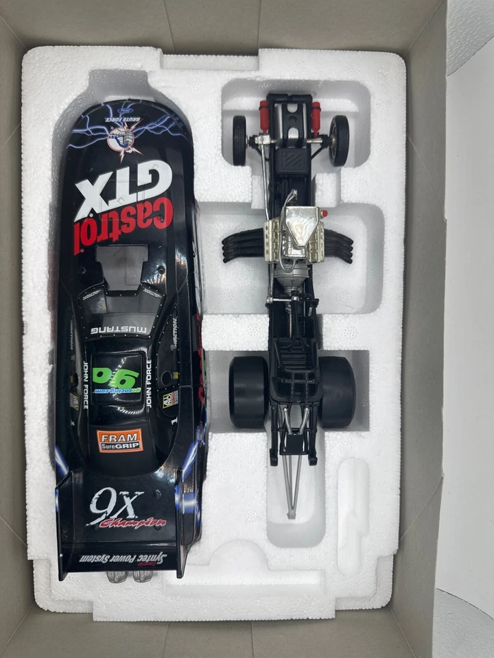 Coche divertido Mustang John Force 2000 Mac Tools Collectors Club Foto 1 de 3