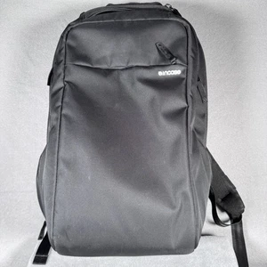 Incase Laptop Backpack Black Fleece-Lined Compartment Padded Straps MacBook - Picture 1 of 12