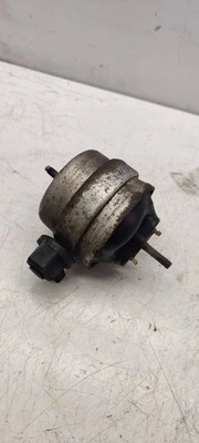 Audi A4 S4 B7 8E 8H 2007 Diesel 103kW Soporte de montaje del motor 8E0199773 ULA30247 Foto 1 de 4