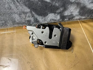 931-319 Door Lock Actuator Front Right For 2000-2003 Chevy Tahoe GMC Sierra 1500 - Picture 1 of 4