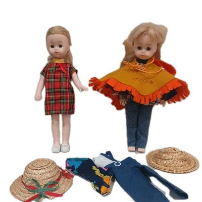  2 件复古 1977 年 Vogue Ginny 8 英寸困眼娃娃 — 第 1/4 张图片