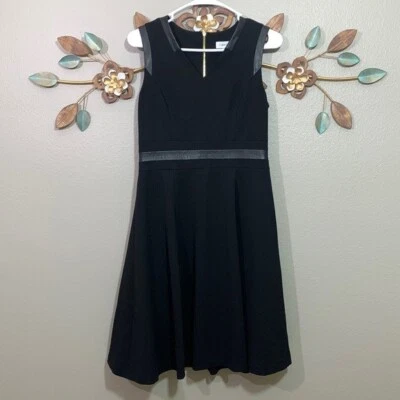 Vestido Calvin Klein Negro Imitación Cuero Ribete Cremallera Expuesta Sin Mangas Talla 4 Foto 1 de 4
