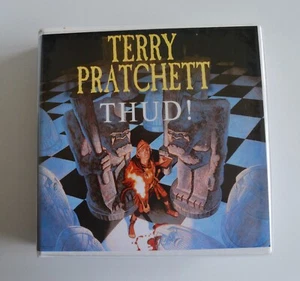 Thud! - Terry Pratchett - Unabridged Audiobook - 10CD - Stephen Briggs - Picture 1 of 2