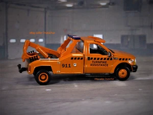 Ford Wrecker Tow Truck Super Duty Recovery Rig 1/64 Scale Wheels Limited Edition - Picture 1 of 12