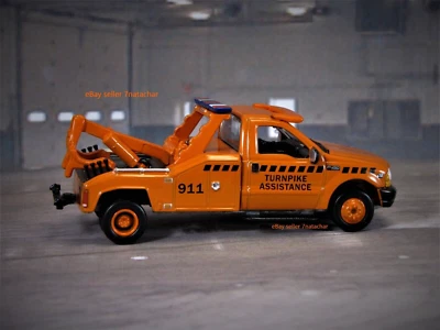 Ford Wrecker Tow Truck Super Duty Recovery Rig 1/64 Scale Wheels Limited Edition - Image 1 of 4