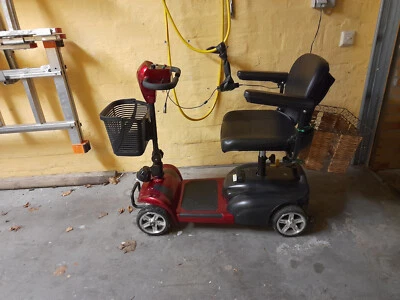 E- Mobil VITA CARE 500 Rot, Zusatzkorb, Reserve Ladegerät Handbuch - Bild 1 von 4