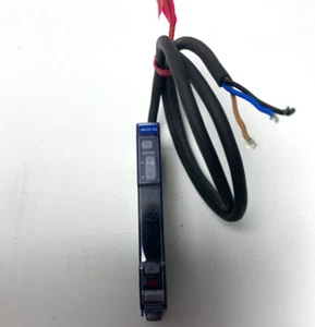 NEW Keyence FS-V21RP Fiber Optic Sensor Amplifier SURPLUS FAST SHIPPING - Picture 1 of 4