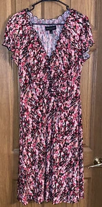 Connected Apparel Kleid 12 rosa Multi Print tailliert Mieder elastische Akzente fließend - Bild 1 von 7