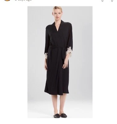 Natori Luxe Shangri-La Robe. NWT. Size XS. Retail- $160 - Image 1 of 4