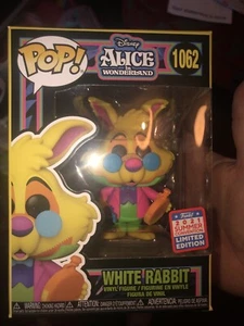 FUNKON 2021 funko Blacklight White Coniglio Alice nel Paese delle Meraviglie - Foto 1 di 7