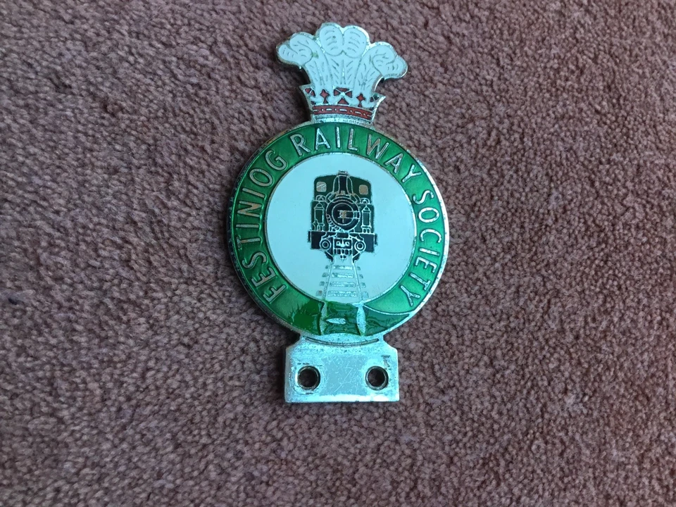 VINTAGE CAR BADGE. ( Festiniog Railway Society ,Chrome /Enamel Badge.) - Image 1 of 4
