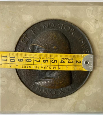 BRONZO MEDAGLIONE FASCISMO MUSSOLINI VENTENNIO RSI MVSN - Immagine 1 di 4