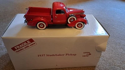 Danbury Mint 1937 Studebaker Pick Up Truck with box never displayed 1:24 Scale - Image 1 of 4