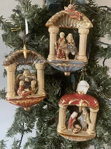 Weihnachtskrippe hängende Ornamente Porzellan handbemalt 3er Set - Bild 1 von 6