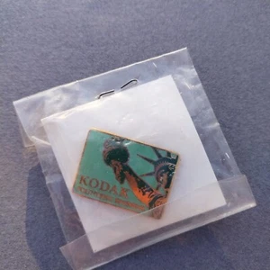 Kodak Sponsor Fondatore Statua della Libertà Nuova Giacca Cappello Bavero Spilla - Foto 1 di 2