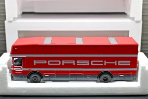 1:43 TRUCK Mercedes-Benz "1970 - PORSCHE RACING" OVP - 12200 PREMIUM CLASSIXXS - Picture 1 of 10