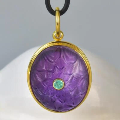 Anhänger Mit Lotus Geschnitzter Amethyst Apatit & 18K Gold Vermeil - Bild 1 von 4