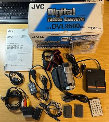 Digital-Camcorder JVC GR-DVL9500 komplett, voll funktionsfähig - Bild 1 von 4