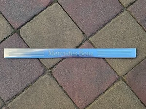 13-16 MERCEDES BENZ E400 FRONT RIGHT PASSENGER SIDE DOOR SILL TRIM COVER OEM - Picture 1 of 5