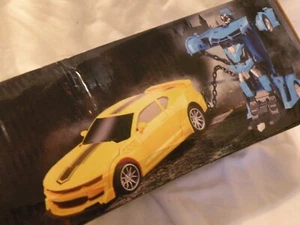 Ferngesteuertes verwandelendes Spielzeugauto in Roboter 2019 1:18 Nr.YF389 Modell RB1bu - Bild 1 von 12