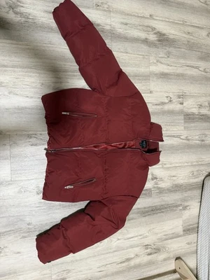 Chaqueta de Invierno Roja Talla Pequeña Mujer’s Boohooman Foto 1 de 3