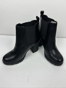 Soda Women's Chelsea Pull On Tab Lug Block Ankle Boot, Black Size 8 New - Picture 1 of 11