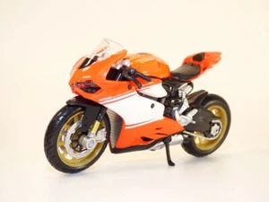 Moto DUCATI 1199 Superlegerra rouge 2014 1/18 - Bild 1 von 5