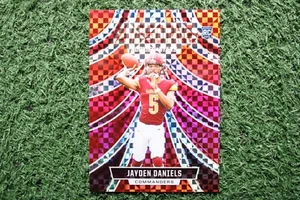 Jayden Daniels 2024 Panini Rookies & Stars Airborne #A-JDS Red Plaid Prizm RC - Bild 1 von 2