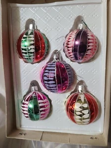 Commodoro Vintage Natale Classici 5 Vetro Decorato a Mano Ornamenti Romania - Foto 1 di 10