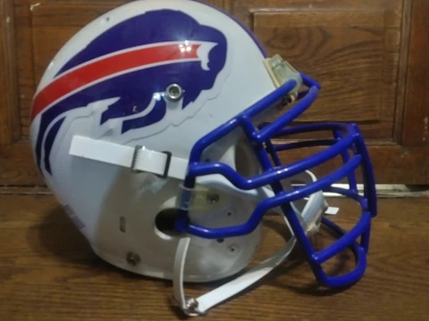 VINTAGE BUFFALO BILLS FULL SIZE MEDIUM THROWBACK FOOTBALL HELMET Cover
