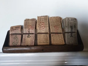Estante de madera vintage para billetes de autobús con 40 billetes (B41) - Imagen 1 de 14