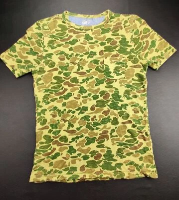 Camiseta William Rast Para Hombre Pequeña Marrón Camuflada Manga Corta Cuello Redondo Foto 1 de 4