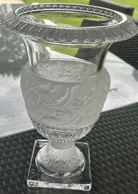 复古爱尔兰香农水晶雅典娜 Godinger Footed 12 英寸瓮花瓶 — 第 1/4 张图片