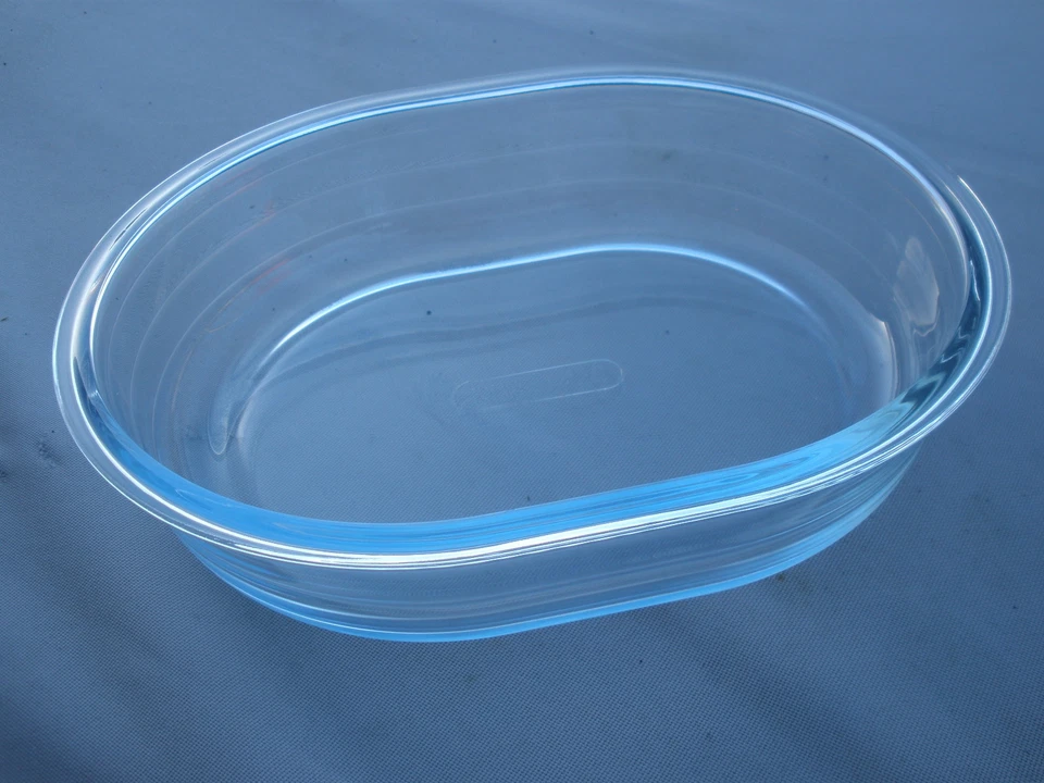 PHILIPS HOSTESS ( THREE DISH OVAL TYPE )  TROLLEY DISH GENUINE PYREX - Image 1 of 1