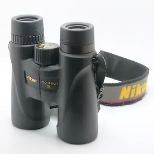 Nikon Monarch 5 M511 10x42 5.5° Waterproof Binoculars - Picture 1 of 8