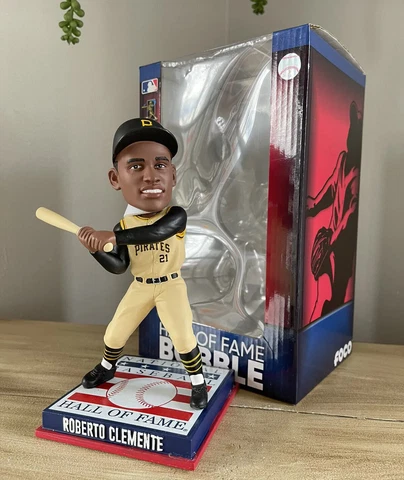 ROBERTO CLEMENTE Pittsburgh Pirates MLB Cooperstown Hall of Fame Bobblehead NIB! Cover