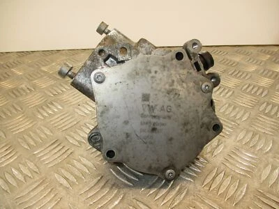 Audi S3 2.0 TFSi DJH 2017. Bomba de vacío 06L145100F 34K Foto 1 de 4