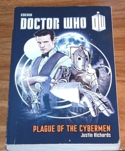 DOCTOR WHO Plague Of The Cybermen#52 *NFINE* PB Justin Richards DR#11 MATT SMITH - Imagen 1 de 3