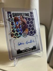 2024-25 Mosaic Gail Goodrich Showtime Autograph Mosaic White #'d /25 - Picture 1 of 3