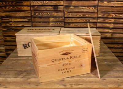 Wooden Wine Box Crate WITH LID  6 Bottle Size - Genuine - Christmas Hamper Gift - Image 1 of 4